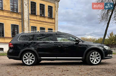 Универсал Volkswagen Passat Alltrack 2012 в 