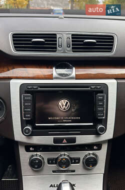 Универсал Volkswagen Passat Alltrack 2012 в 
