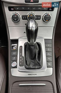 Универсал Volkswagen Passat Alltrack 2012 в 