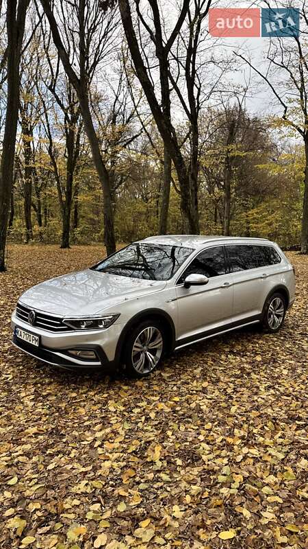 Універсал Volkswagen Passat Alltrack 2019 в Києві