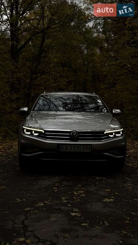 Універсал Volkswagen Passat Alltrack 2019 в Києві