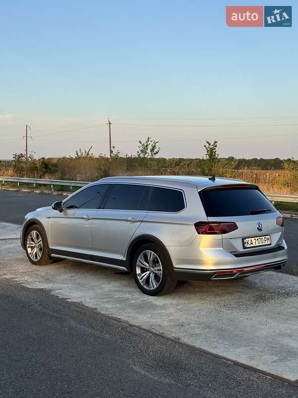 Універсал Volkswagen Passat Alltrack 2019 в Києві