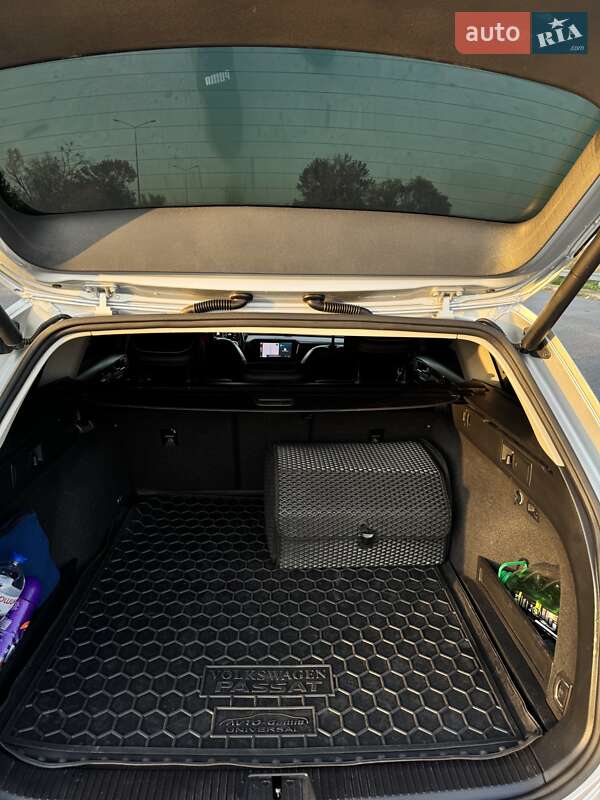 Універсал Volkswagen Passat Alltrack 2019 в Києві