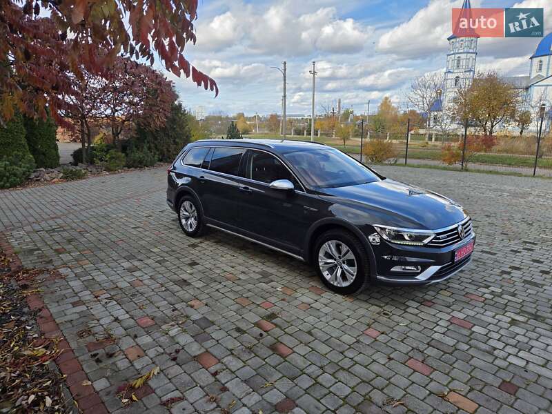 Універсал Volkswagen Passat Alltrack 2018 в Нововолинську