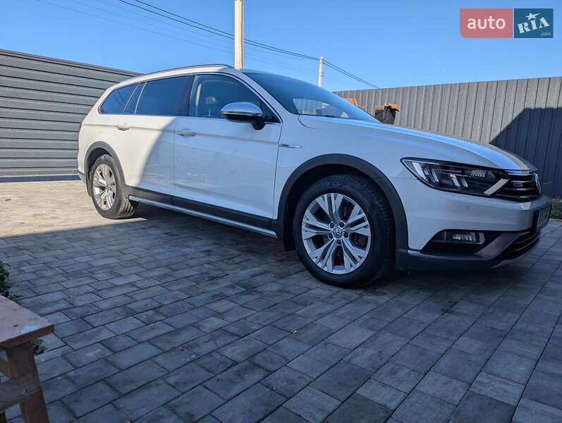 Универсал Volkswagen Passat Alltrack 2017 в Киеве фото 8 Универсал Volkswagen Passat Alltrack 2017 в Киеве