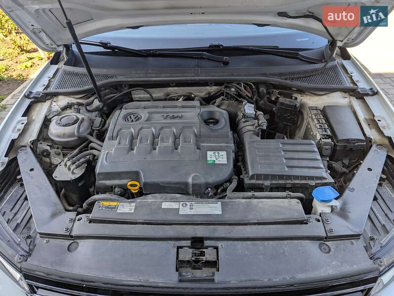 Универсал Volkswagen Passat Alltrack 2017 в Киеве фото 31 Универсал Volkswagen Passat Alltrack 2017 в Киеве