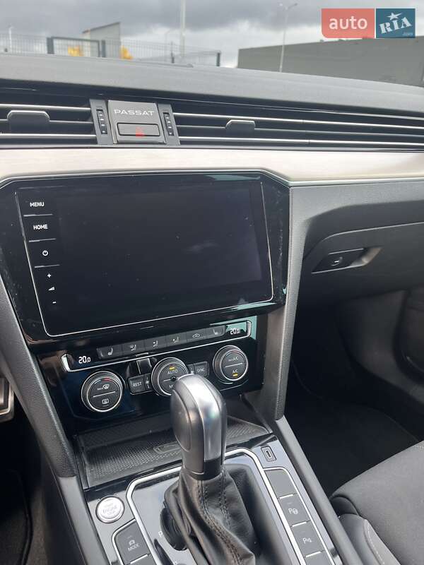 Універсал Volkswagen Passat Alltrack 2019 в Києві