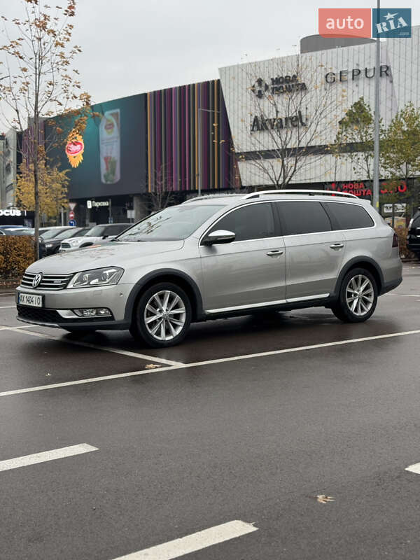 Универсал Volkswagen Passat Alltrack 2012 в Киеве
