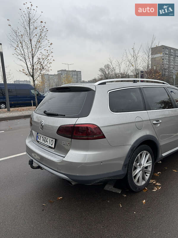 Универсал Volkswagen Passat Alltrack 2012 в Киеве