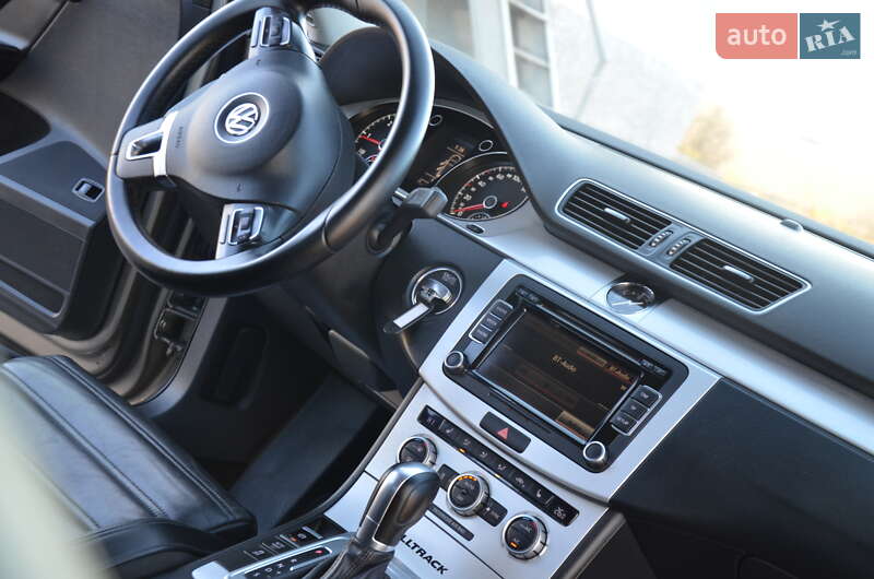 Универсал Volkswagen Passat Alltrack 2014 в Дрогобыче