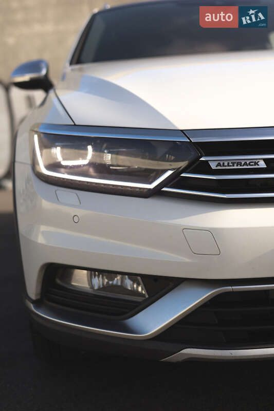 Универсал Volkswagen Passat Alltrack 2017 в Львове
