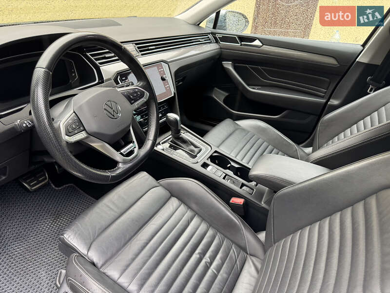 Универсал Volkswagen Passat Alltrack 2020 в Киеве фото 5 Универсал Volkswagen Passat Alltrack 2020 в Киеве