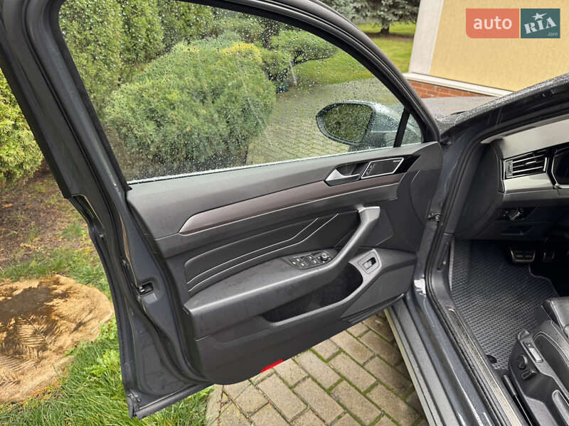 Универсал Volkswagen Passat Alltrack 2020 в Киеве фото 6 Универсал Volkswagen Passat Alltrack 2020 в Киеве