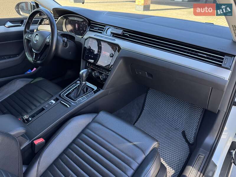 Універсал Volkswagen Passat Alltrack 2018 в Львові фото 31 Універсал Volkswagen Passat Alltrack 2018 в Львові
