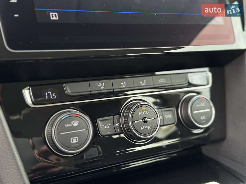 Универсал Volkswagen Passat Alltrack 2018 в Львове