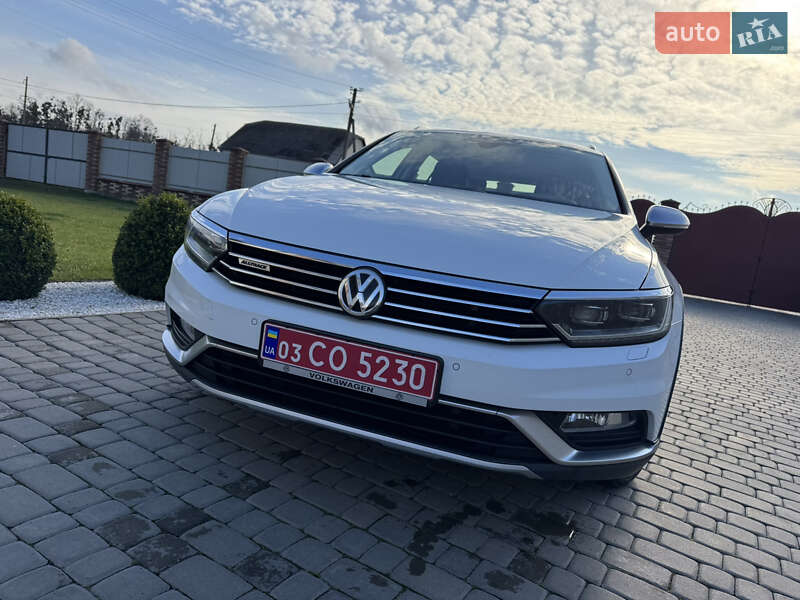 Универсал Volkswagen Passat Alltrack 2018 в Дубно