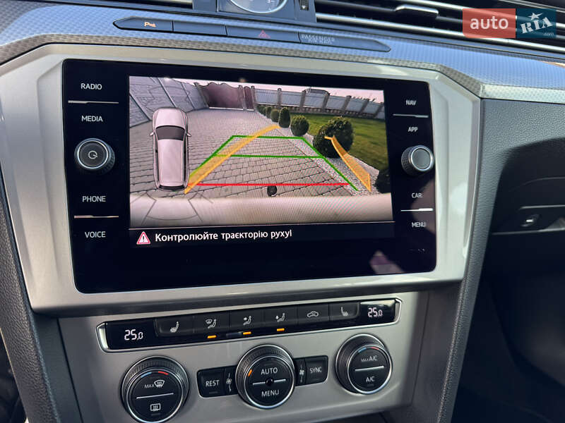 Универсал Volkswagen Passat Alltrack 2018 в Дубно