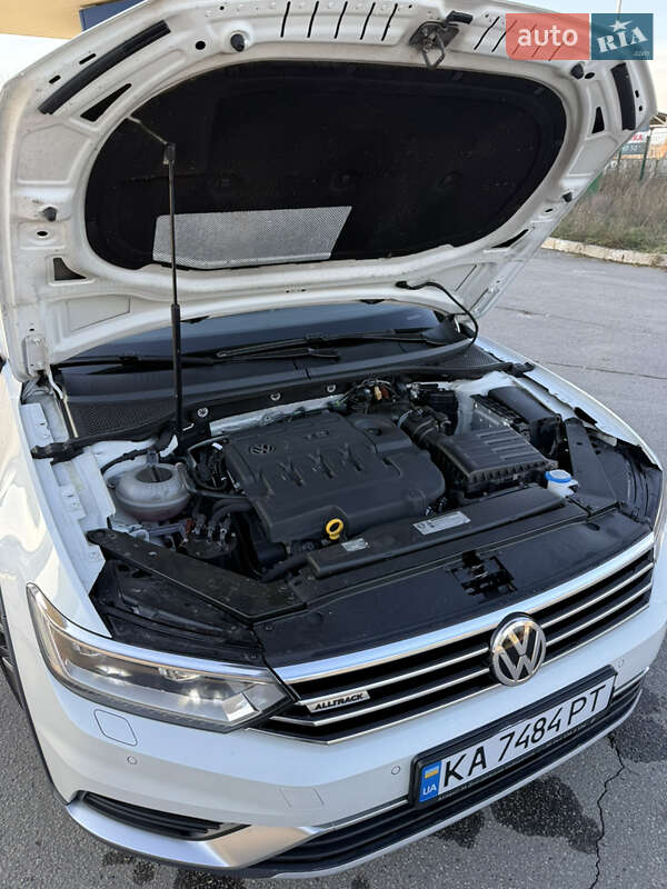 Универсал Volkswagen Passat Alltrack 2016 в Миргороде