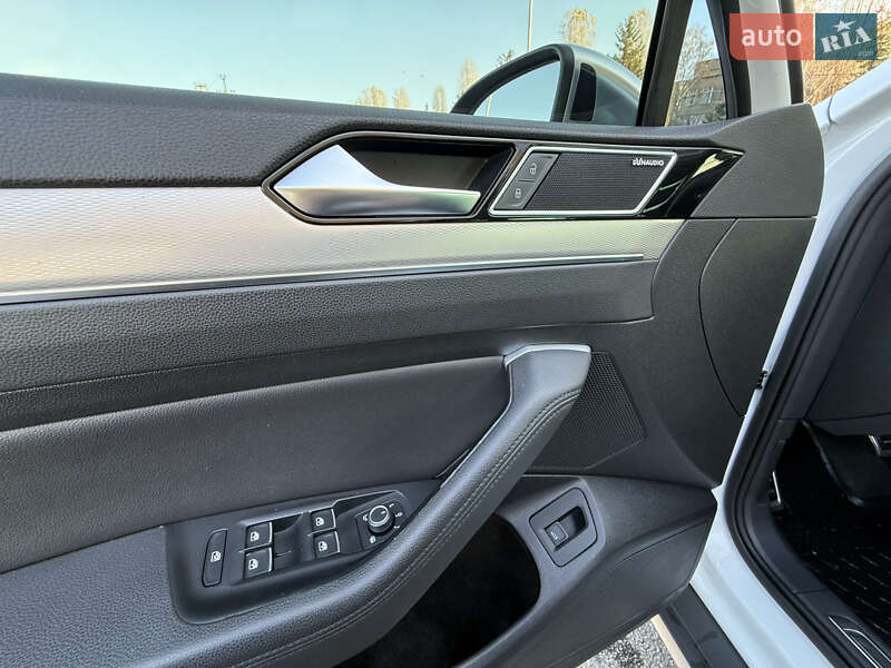 Универсал Volkswagen Passat Alltrack 2016 в Миргороде