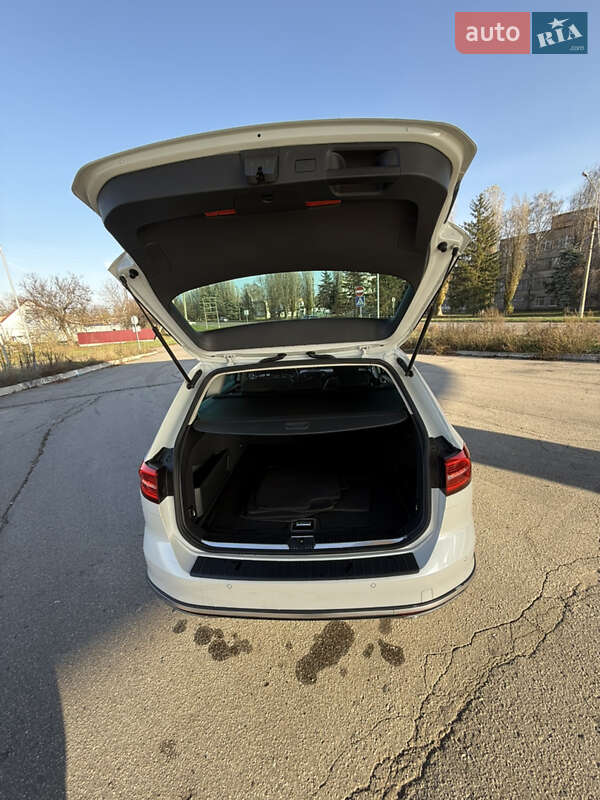 Универсал Volkswagen Passat Alltrack 2016 в Миргороде