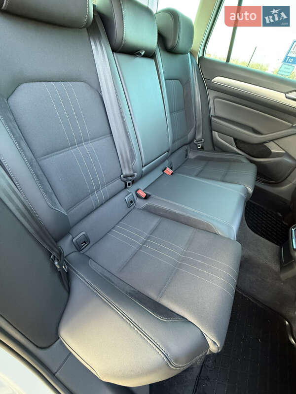 Универсал Volkswagen Passat Alltrack 2016 в Миргороде