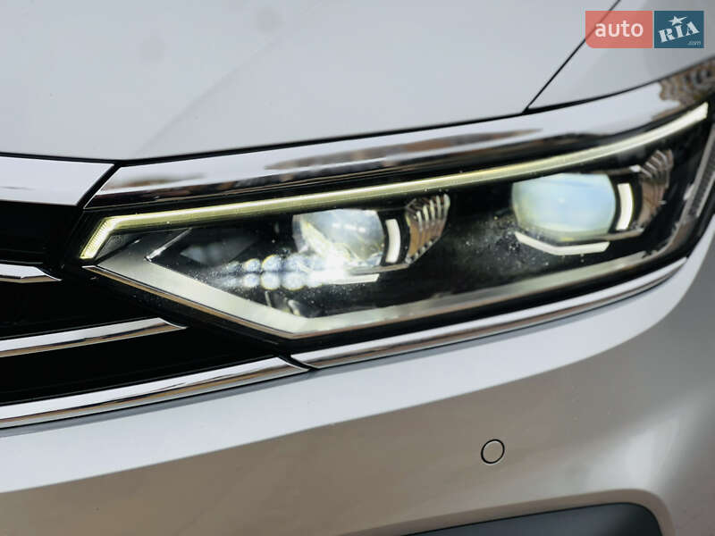 Универсал Volkswagen Passat Alltrack 2020 в Киеве фото 24 Универсал Volkswagen Passat Alltrack 2020 в Киеве