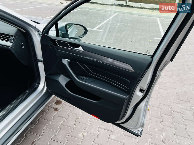 Универсал Volkswagen Passat Alltrack 2020 в Киеве фото 47 Универсал Volkswagen Passat Alltrack 2020 в Киеве