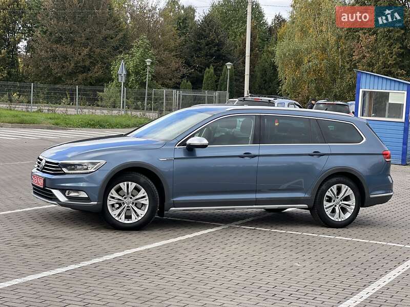 Универсал Volkswagen Passat Alltrack 2017 в Дубно