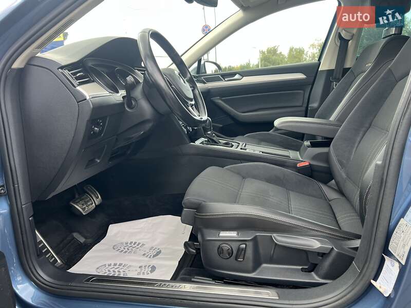 Универсал Volkswagen Passat Alltrack 2017 в Дубно
