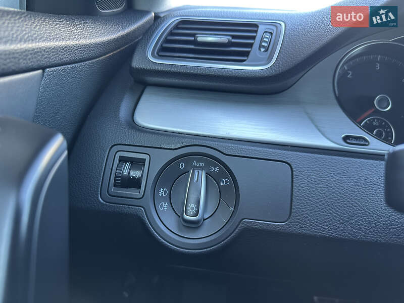 Универсал Volkswagen Passat Alltrack 2014 в Львове