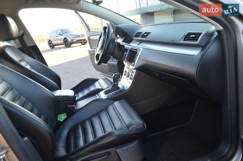 Універсал Volkswagen Passat Alltrack 2014 в Дрогобичі