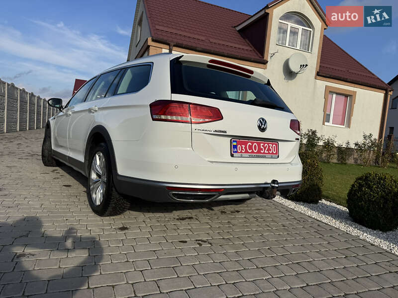 Универсал Volkswagen Passat Alltrack 2018 в Дубно