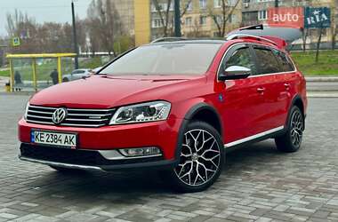 Універсал Volkswagen Passat Alltrack 2012 в Дніпрі