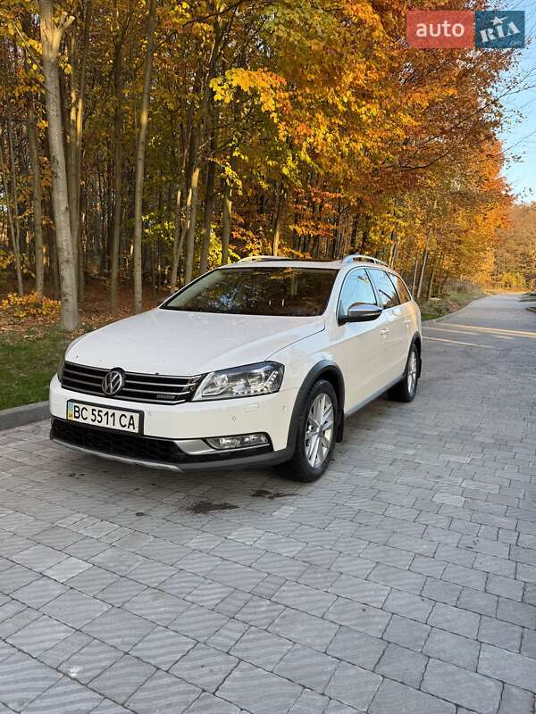 Универсал Volkswagen Passat Alltrack 2013 в Львове