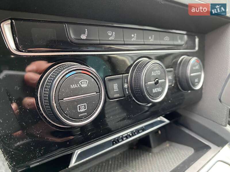 Универсал Volkswagen Passat Alltrack 2017 в Львове