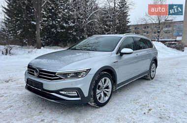Универсал Volkswagen Passat Alltrack 2020 в Луцке
