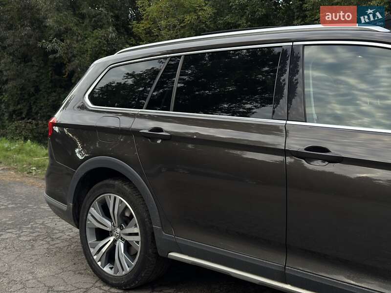 Универсал Volkswagen Passat Alltrack 2018 в Луцке