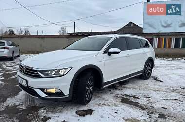 Универсал Volkswagen Passat Alltrack 2016 в Калуше