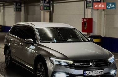 Універсал Volkswagen Passat Alltrack 2019 в Києві