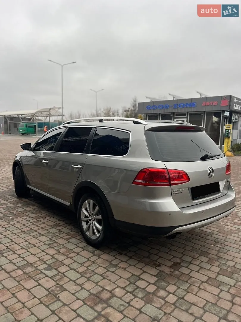 2012 Volkswagen Passat - мініатюра 5