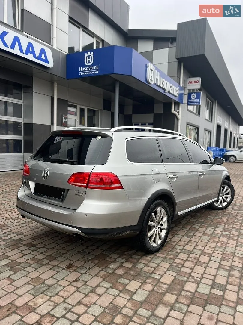 2012 Volkswagen Passat - мініатюра 8