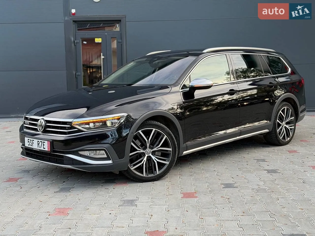 2019 Volkswagen Passat - мініатюра 2
