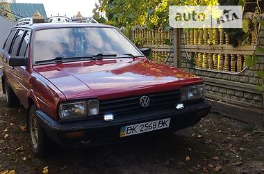 Универсал Volkswagen Passat B2 1987 в Березному