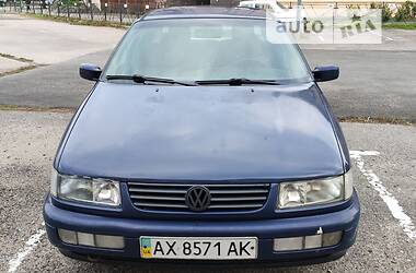 Седан Volkswagen Passat B4 1996 в Харькове