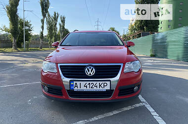 Универсал Volkswagen Passat B6 2010 в Киеве