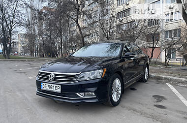 Седан Volkswagen Passat B7 2016 в Николаеве
