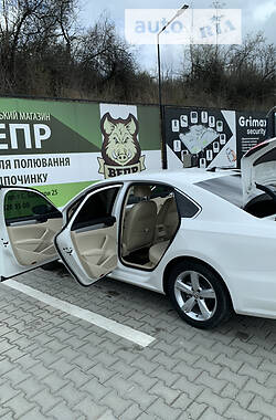Седан Volkswagen Passat B7 2012 в Тернополе