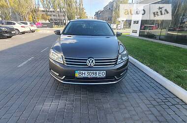 Седан Volkswagen Passat B7 2013 в Одессе