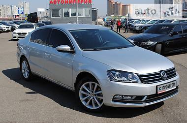 Седан Volkswagen Passat 2014 в Киеве