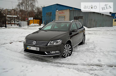 Универсал Volkswagen Passat 2012 в Житомире